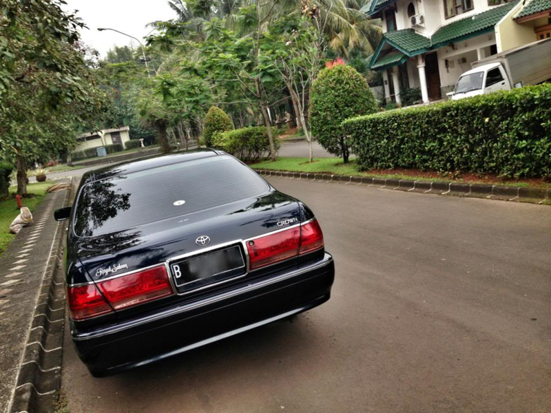 Illustration for article titled Quickride: 2002 Toyota Crown 3.0 Royal Saloon